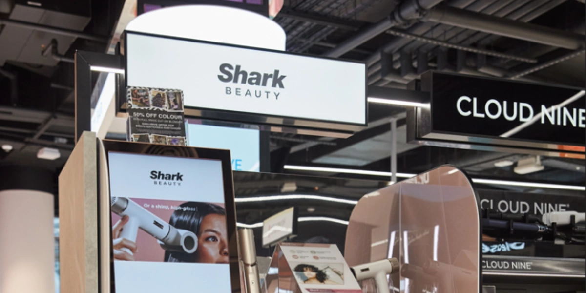A hair-gazing experience